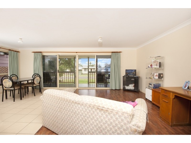 33 Commonwealth Ave, Burrill Lake NSW 2539