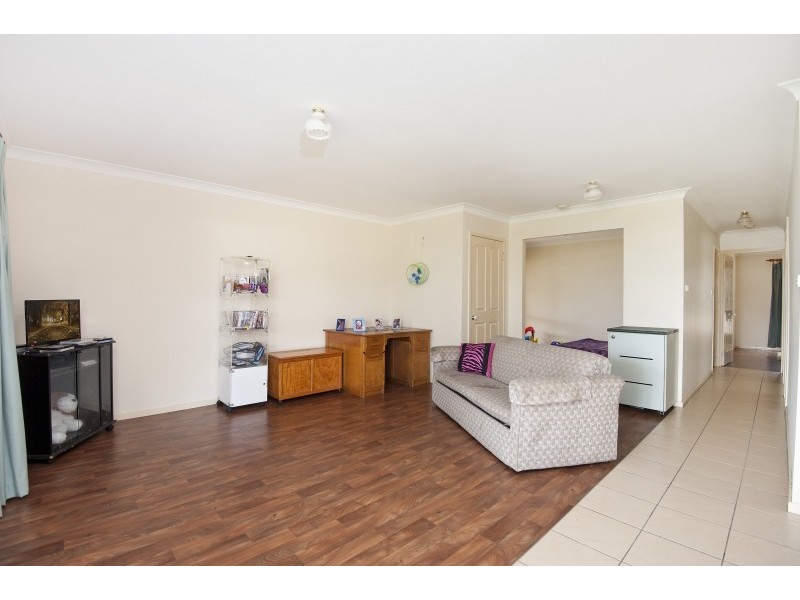 33 Commonwealth Ave, Burrill Lake NSW 2539