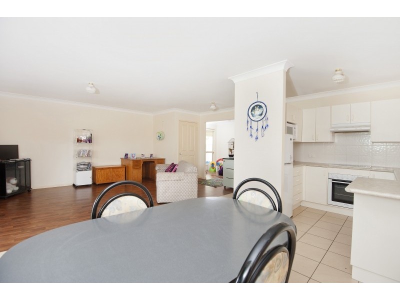 33 Commonwealth Ave, Burrill Lake NSW 2539