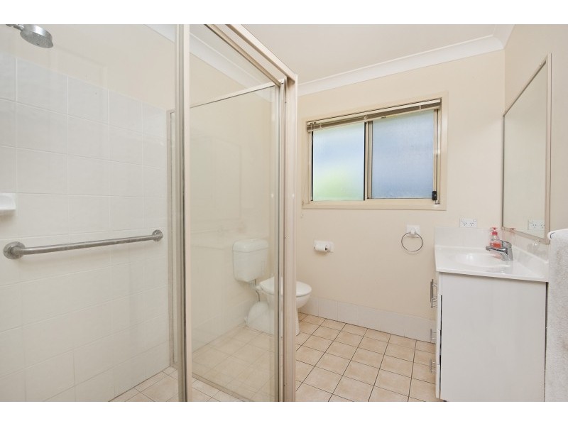 33 Commonwealth Ave, Burrill Lake NSW 2539