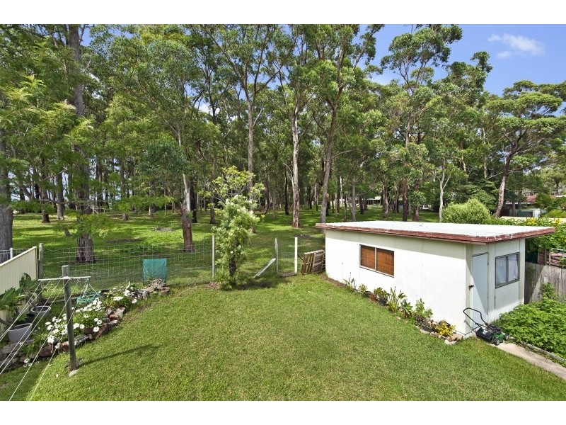 42 Wyoming Avenue, Burrill Lake NSW 2539