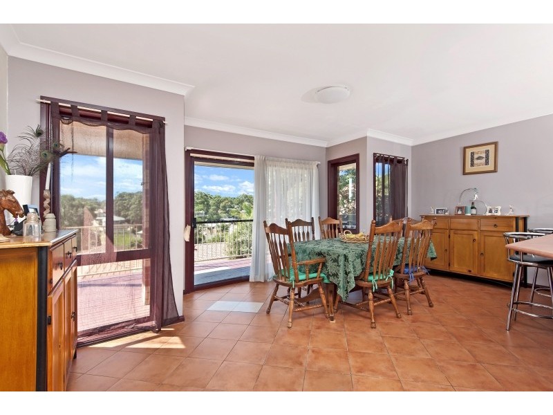 24 Seaspray, Narrawallee NSW 2539