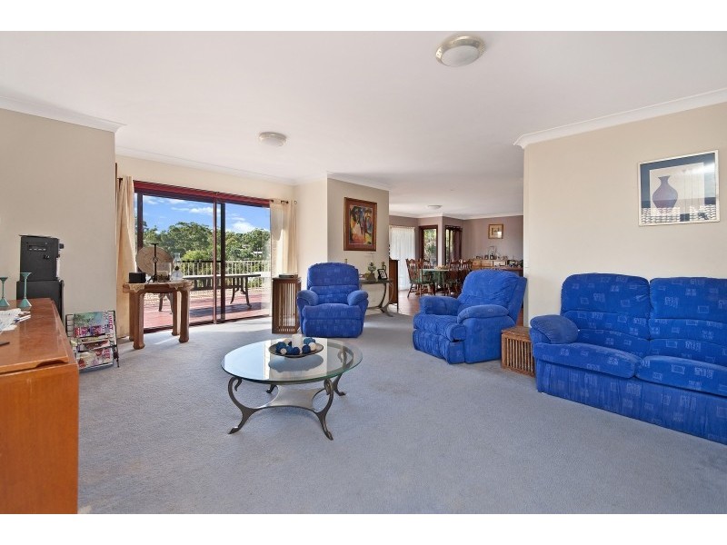 24 Seaspray, Narrawallee NSW 2539