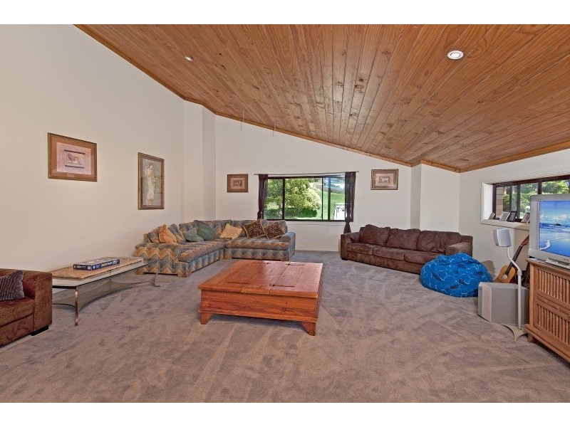 24 Seaspray, Narrawallee NSW 2539