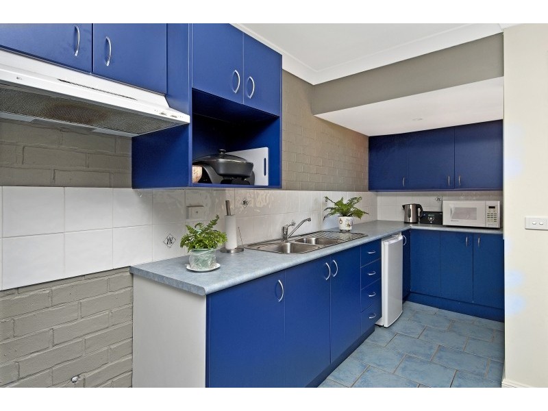 24 Seaspray, Narrawallee NSW 2539