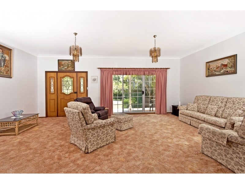 10 Edwin Avenue, Lake Conjola NSW 2539