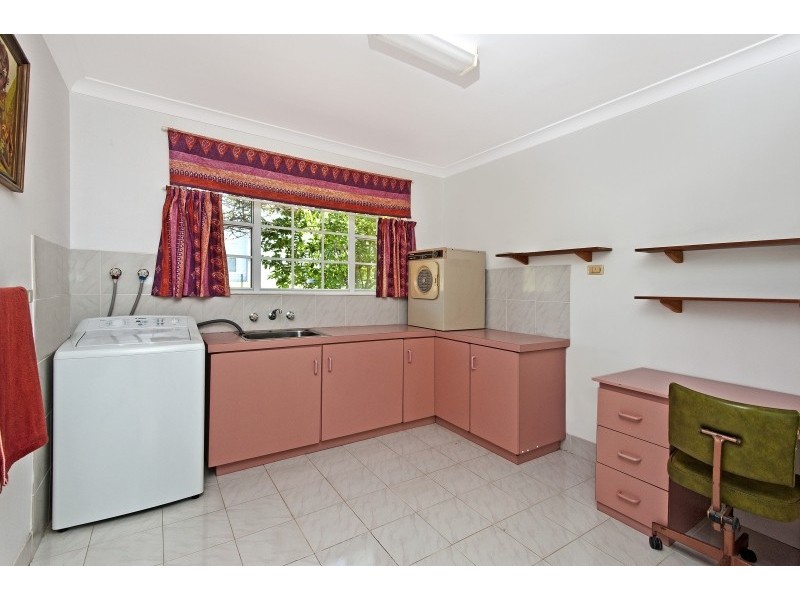 10 Edwin Avenue, Lake Conjola NSW 2539