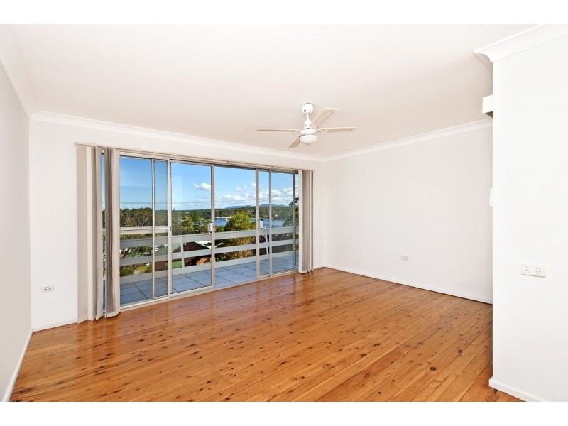 35 Canberra Cres, Burrill Lake NSW 2539