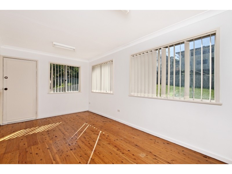 35 Canberra Cres, Burrill Lake NSW 2539