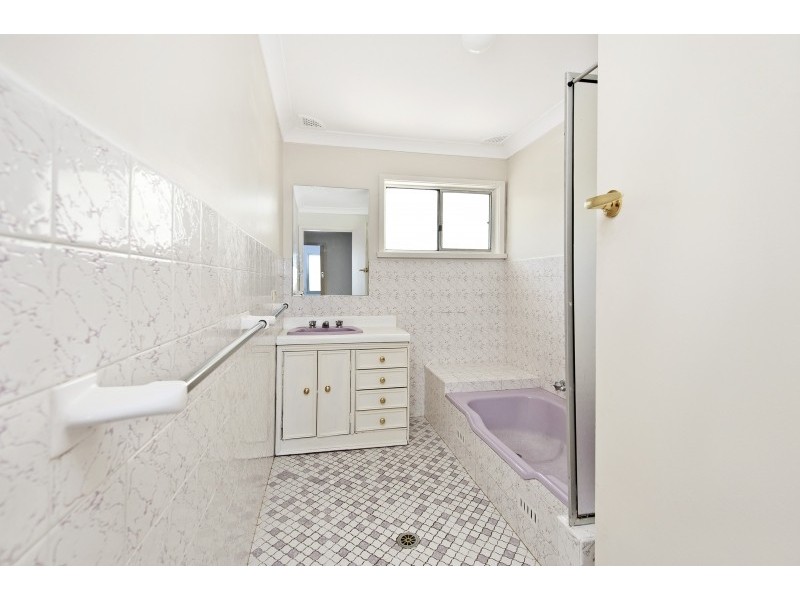 35 Canberra Cres, Burrill Lake NSW 2539