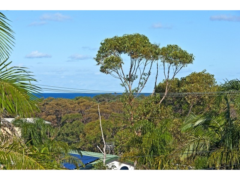 35 Canberra Cres, Burrill Lake NSW 2539