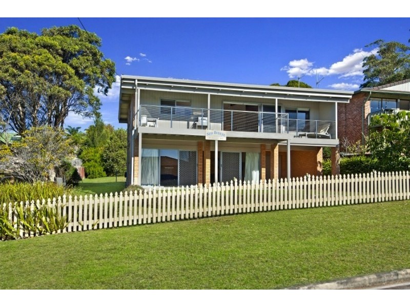 9 Clissold Street, Mollymook NSW 2539