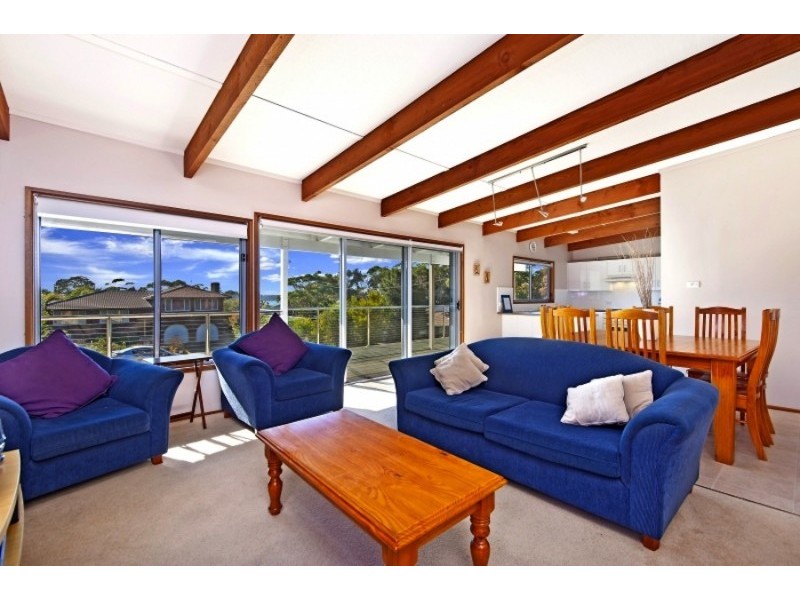 9 Clissold Street, Mollymook NSW 2539