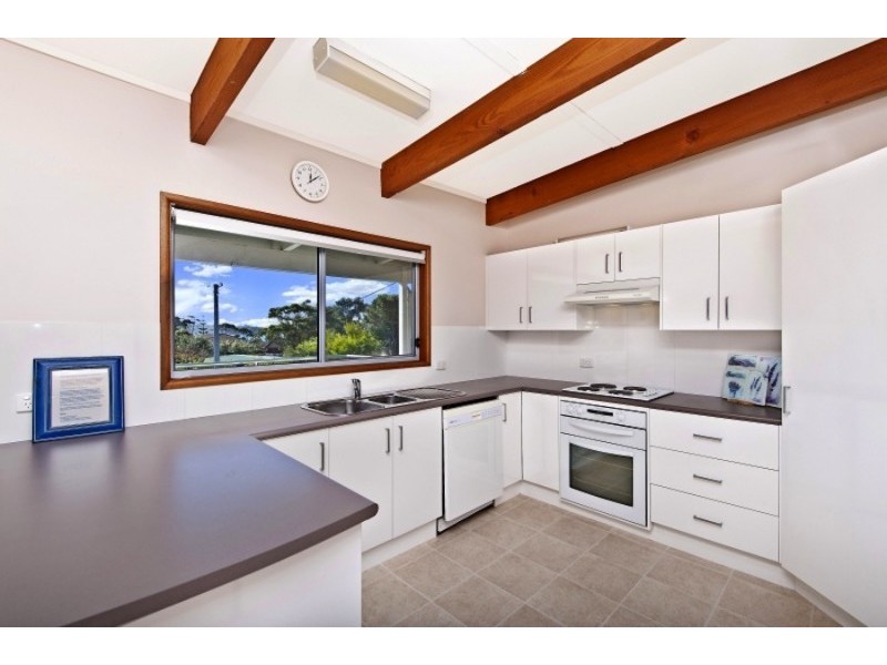 9 Clissold Street, Mollymook NSW 2539
