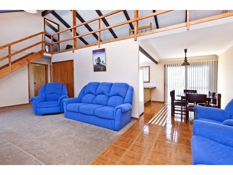 32 Pengana Crescent, Mollymook NSW 2539