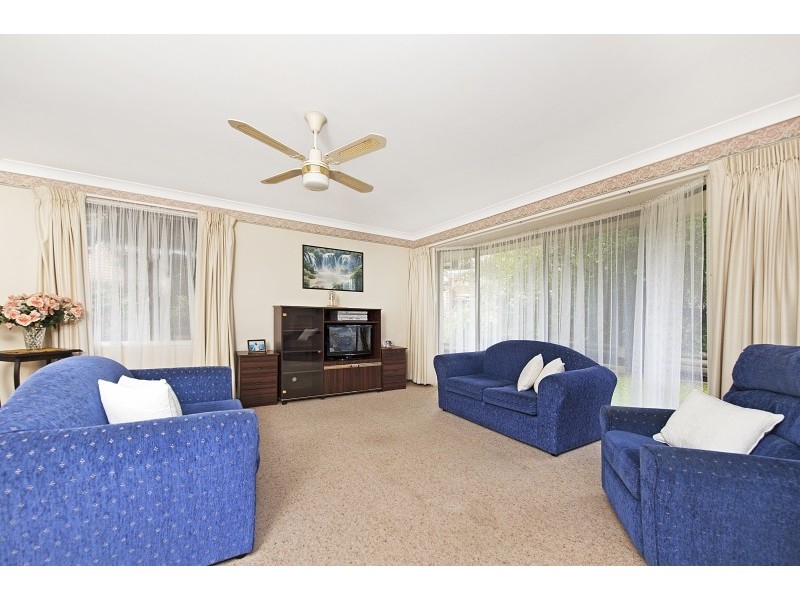 2/18 Augusta Place, Mollymook NSW 2539