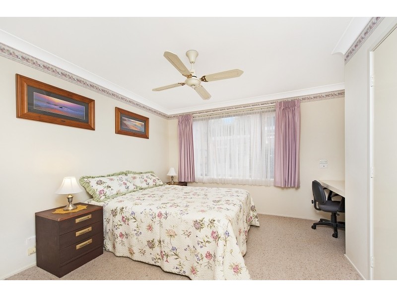 2/18 Augusta Place, Mollymook NSW 2539
