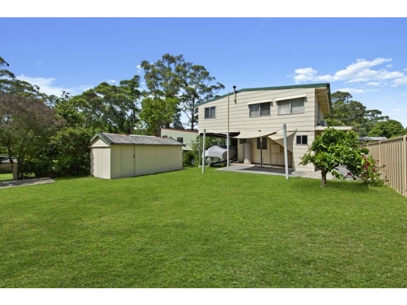 3 Acacia Street, Fishermans Paradise NSW 2539