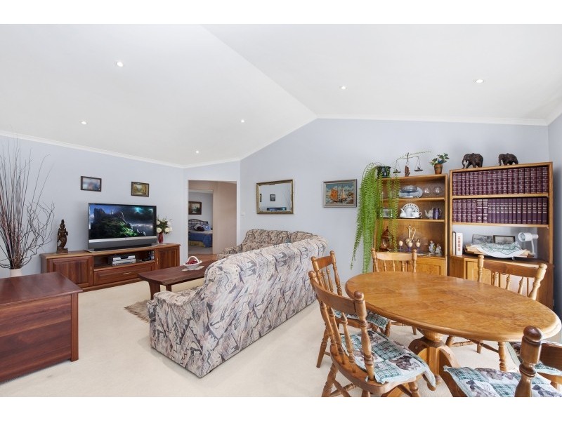 12 Callemondah Close, Narrawallee NSW 2539