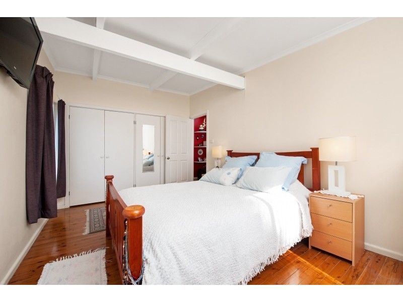 9 Venus Avenue, Lake Tabourie NSW 2539