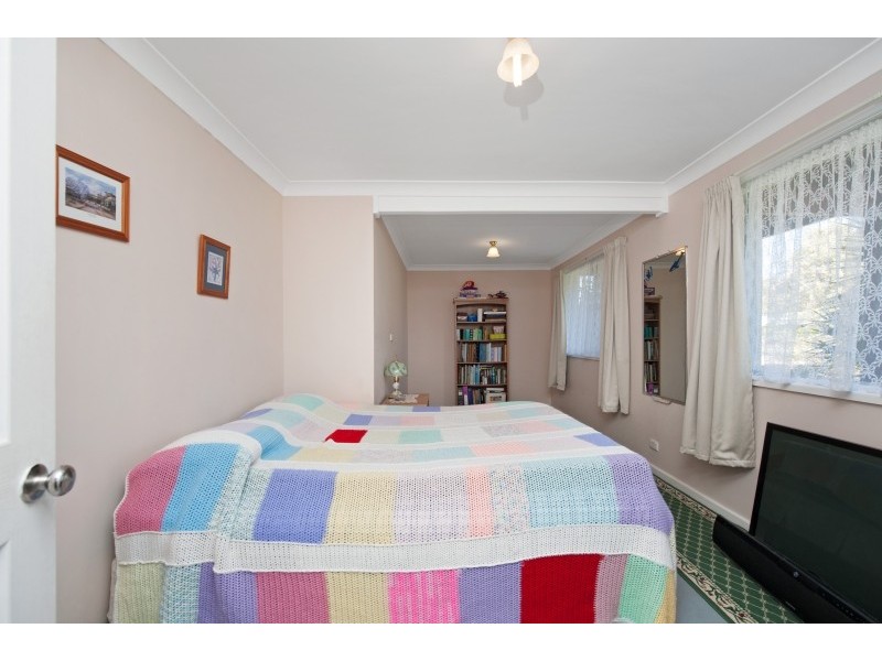 9 Venus Avenue, Lake Tabourie NSW 2539