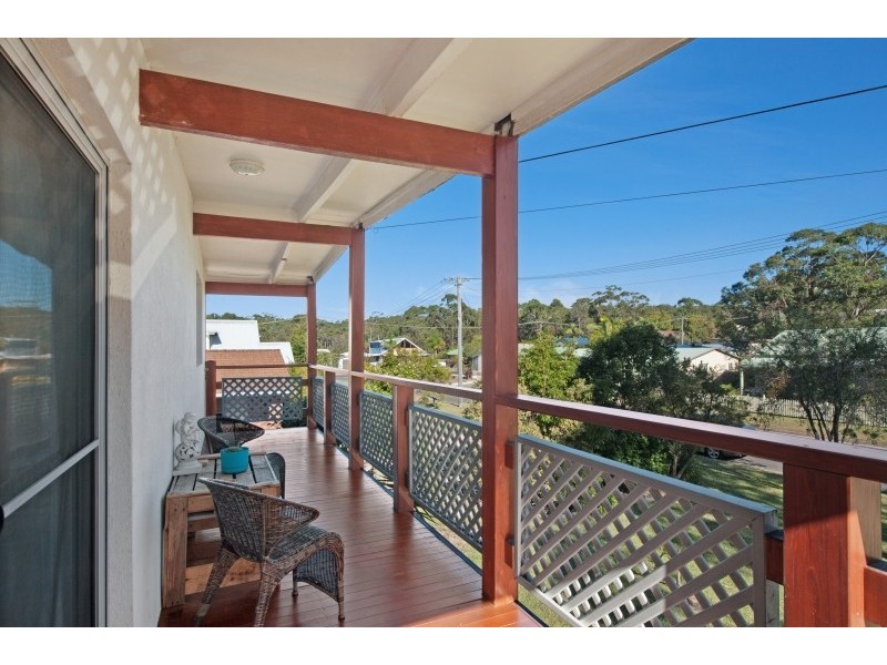 9 Venus Avenue, Lake Tabourie NSW 2539