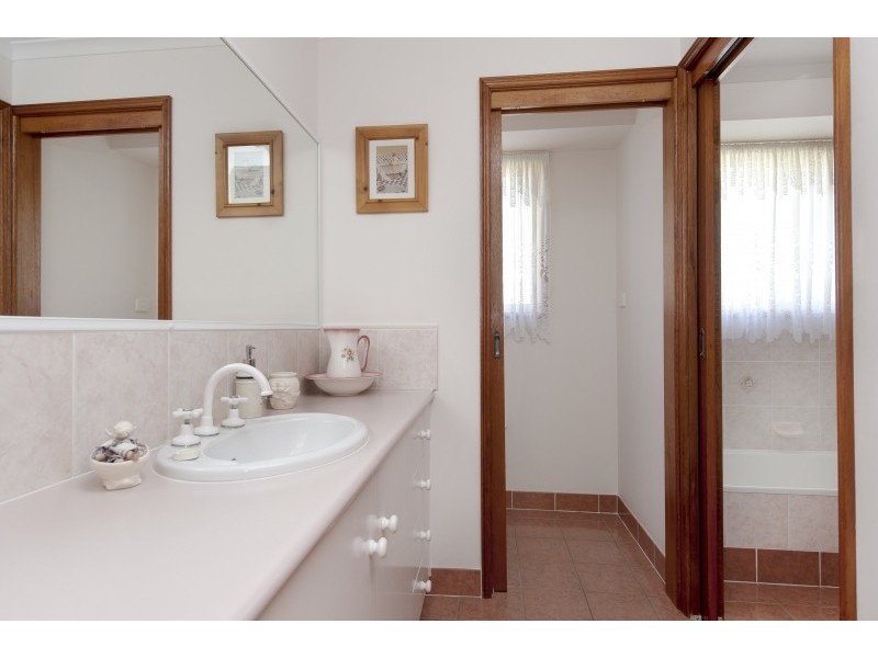 19 Sagittarius Way, Narrawallee NSW 2539