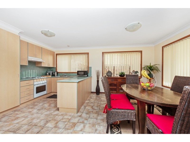 24 Bushland Avenue, Mollymook NSW 2539