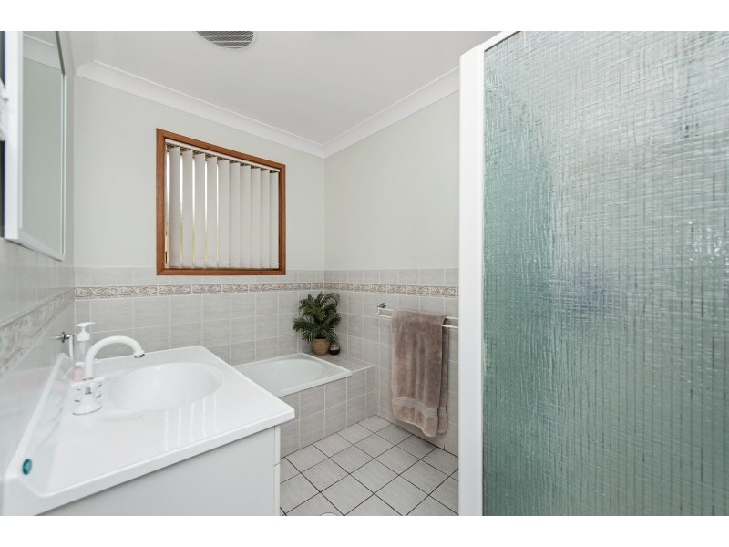 24 Bushland Avenue, Mollymook NSW 2539