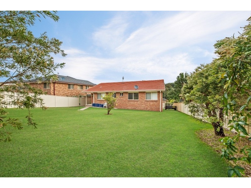 24 Bushland Avenue, Mollymook NSW 2539