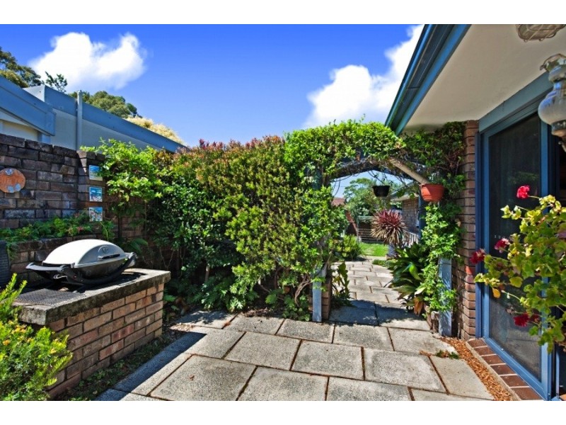 76A Carroll Avenue, Mollymook NSW 2539