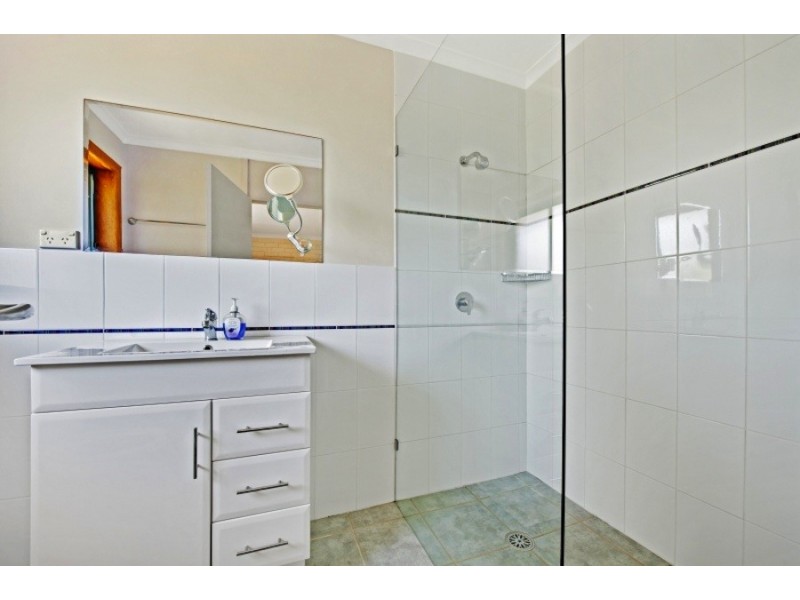 76A Carroll Avenue, Mollymook NSW 2539