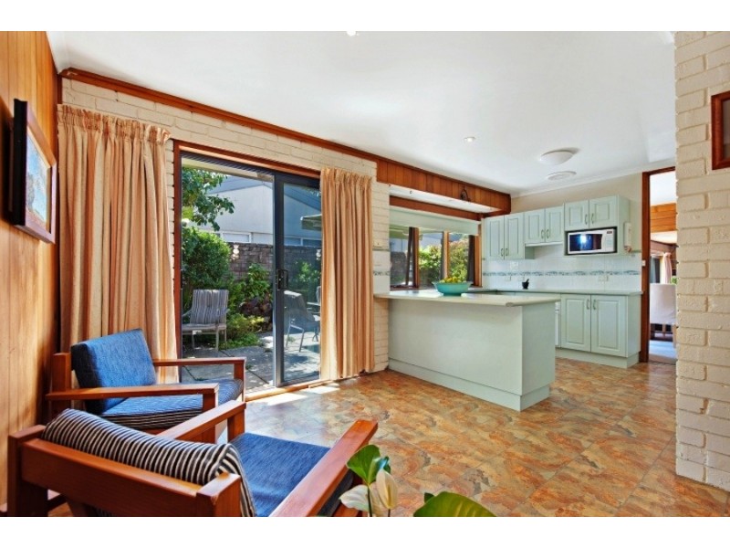 76A Carroll Avenue, Mollymook NSW 2539