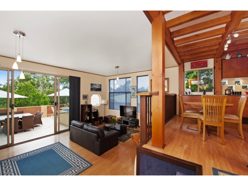 13 Blake Place, Narrawallee NSW 2539