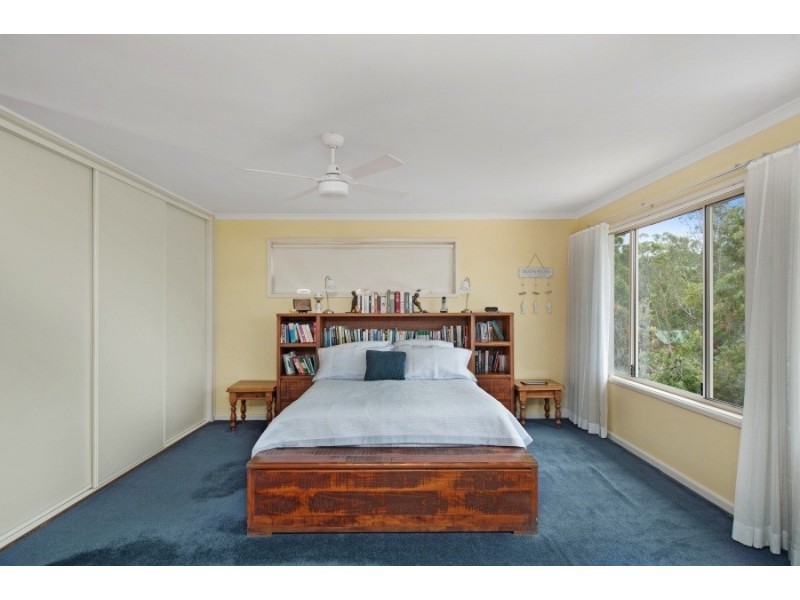 13 Blake Place, Narrawallee NSW 2539