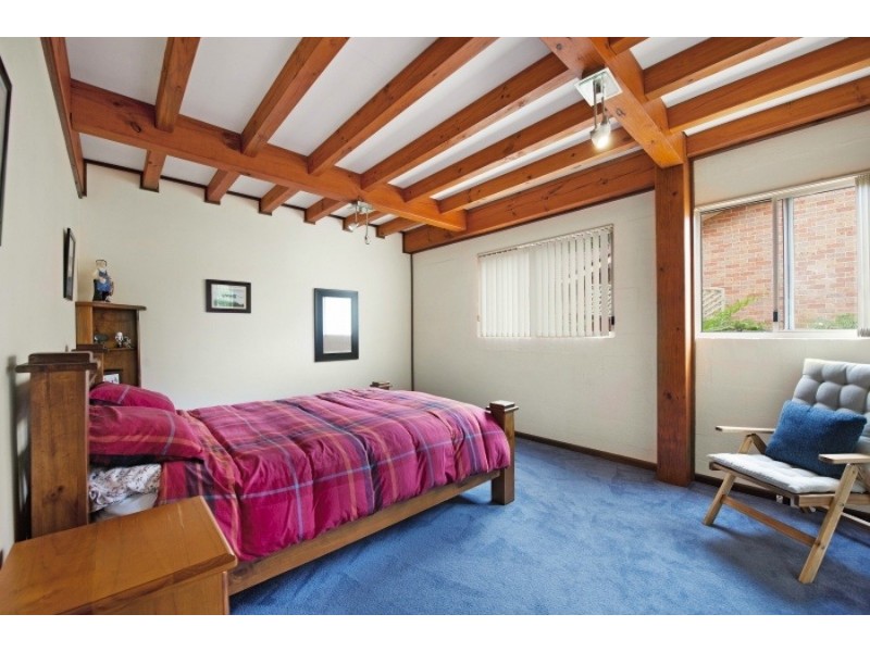 13 Blake Place, Narrawallee NSW 2539