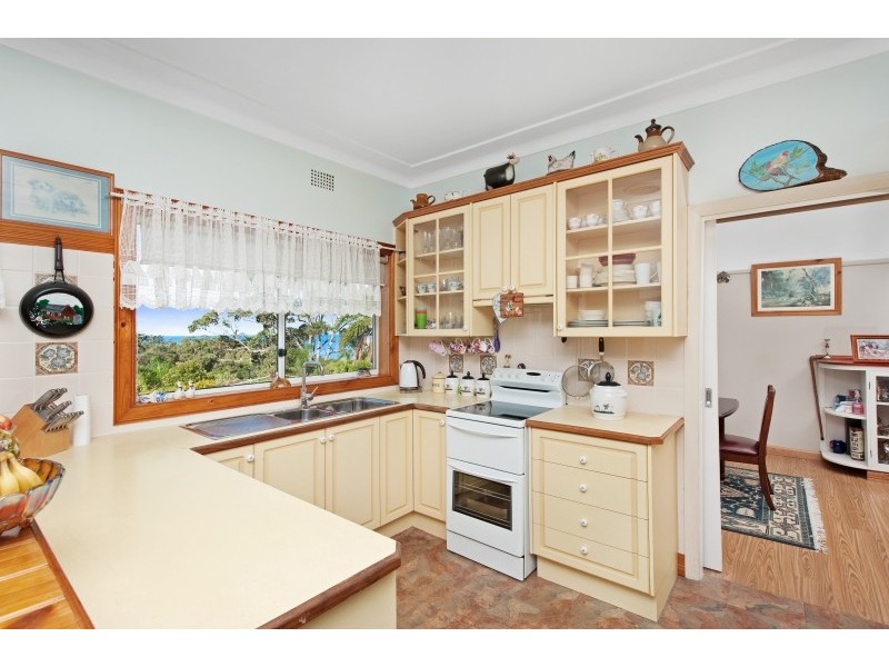 6 Princes Highway, Mollymook NSW 2539