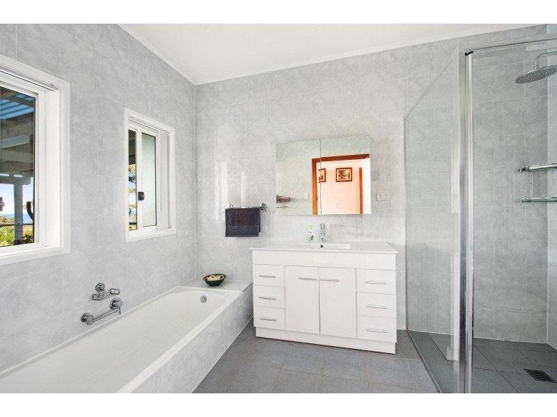 6 Princes Highway, Mollymook NSW 2539