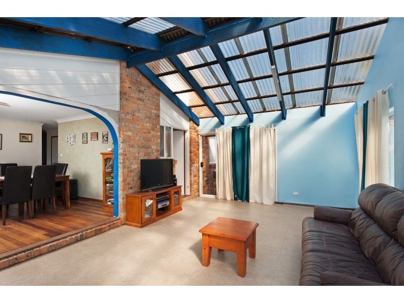 6 Leigh Crescent, Ulladulla NSW 2539