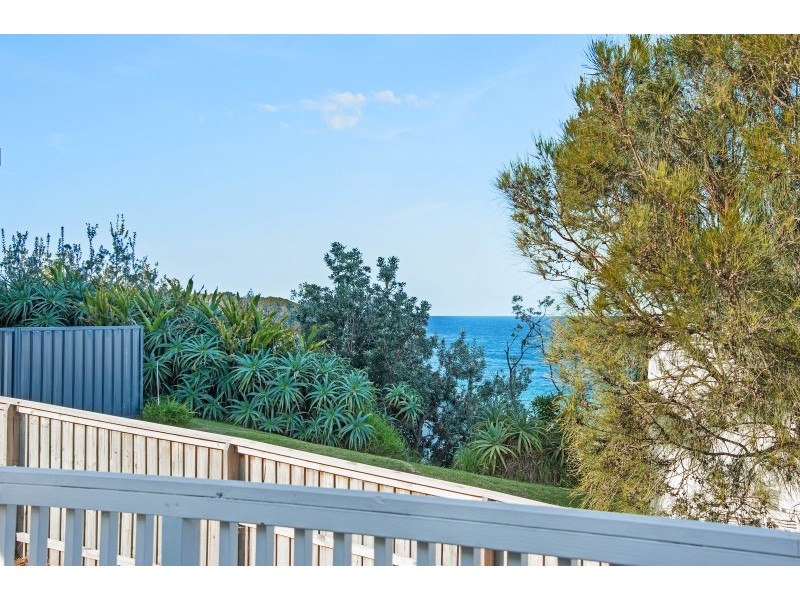 52 Donlan Road, Mollymook NSW 2539