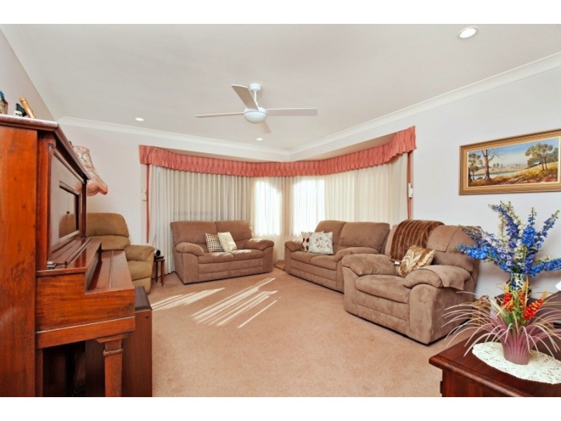 7 Miles Close, Mollymook NSW 2539