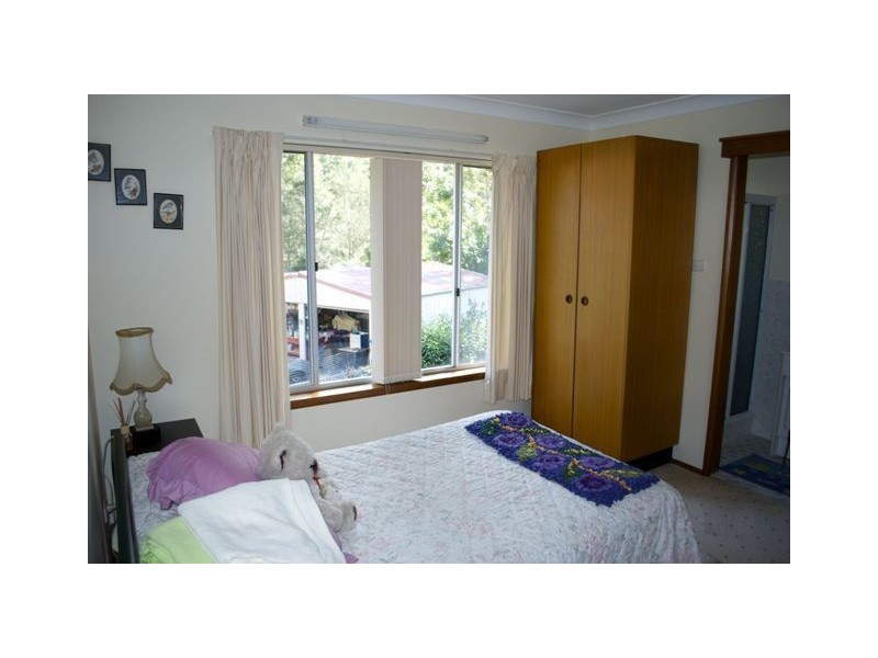 25 Mercury Drive, Lake Tabourie NSW 2539