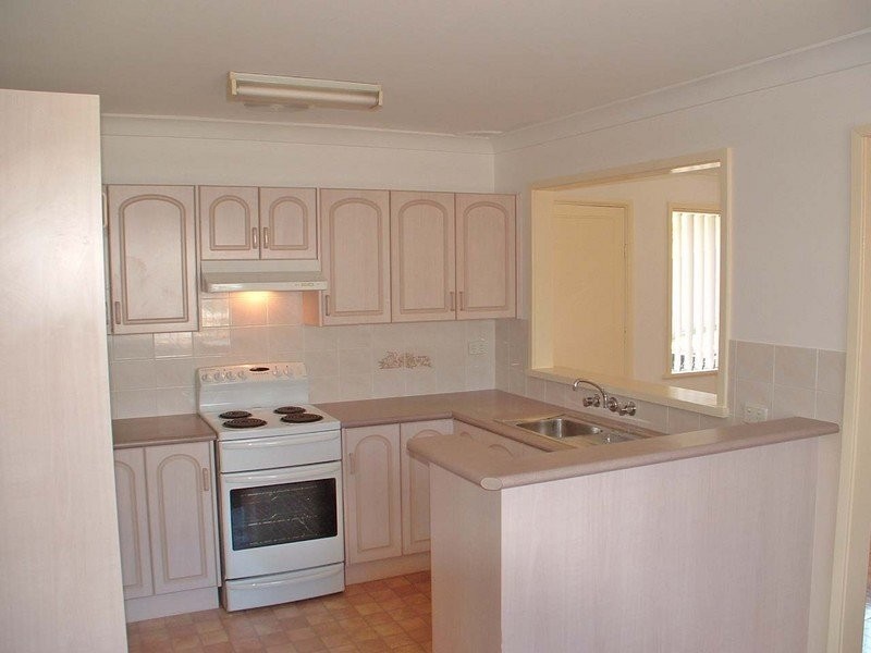 35 Canberra Crescent, Burrill Lake NSW 2539