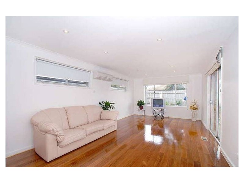 18 Birrong Ave, Noble Park VIC 3174