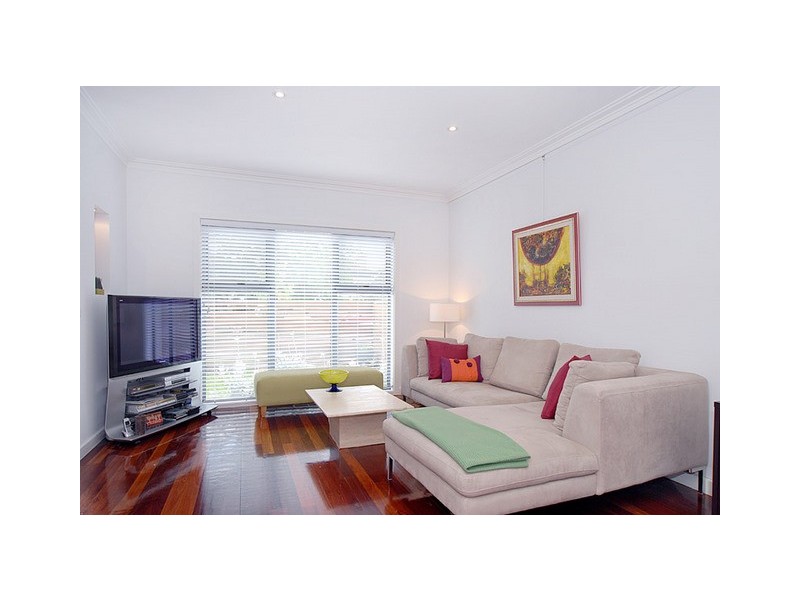 2B Stevenson Ave, Dandenong North VIC 3175