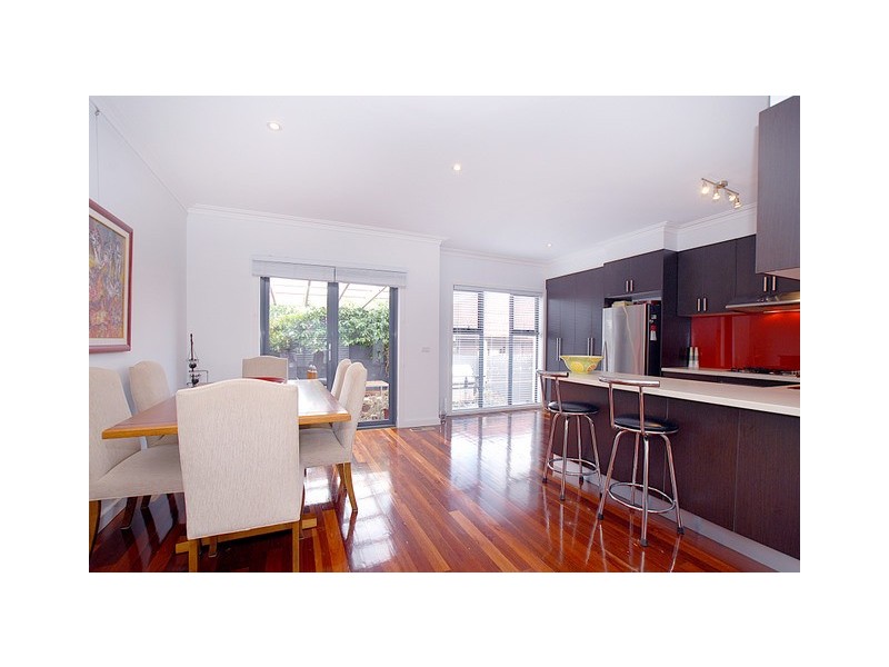 2B Stevenson Ave, Dandenong North VIC 3175