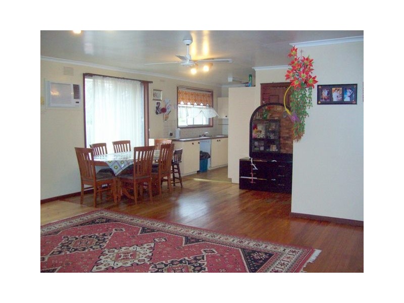 27 Hume Road, Springvale South VIC 3172