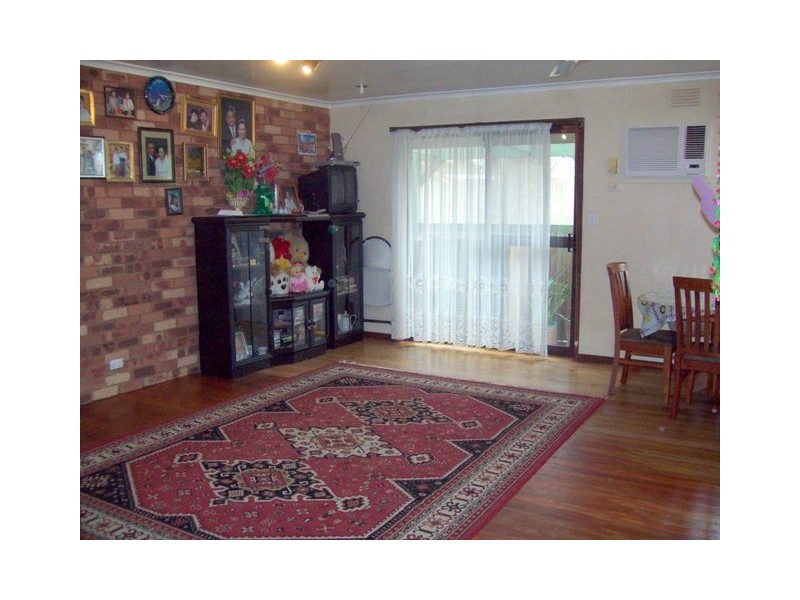 27 Hume Road, Springvale South VIC 3172