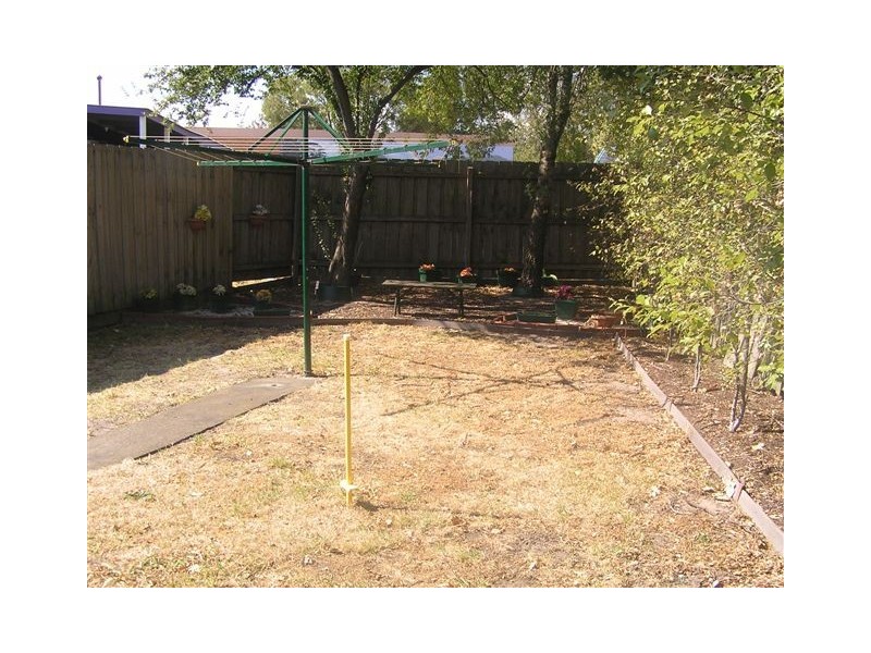 41A Oakwood Ave, Dandenong North VIC 3175