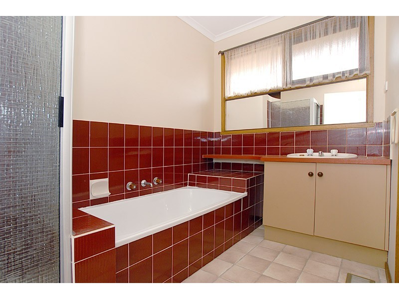 12 Elmsford Crt, Keysborough VIC 3173